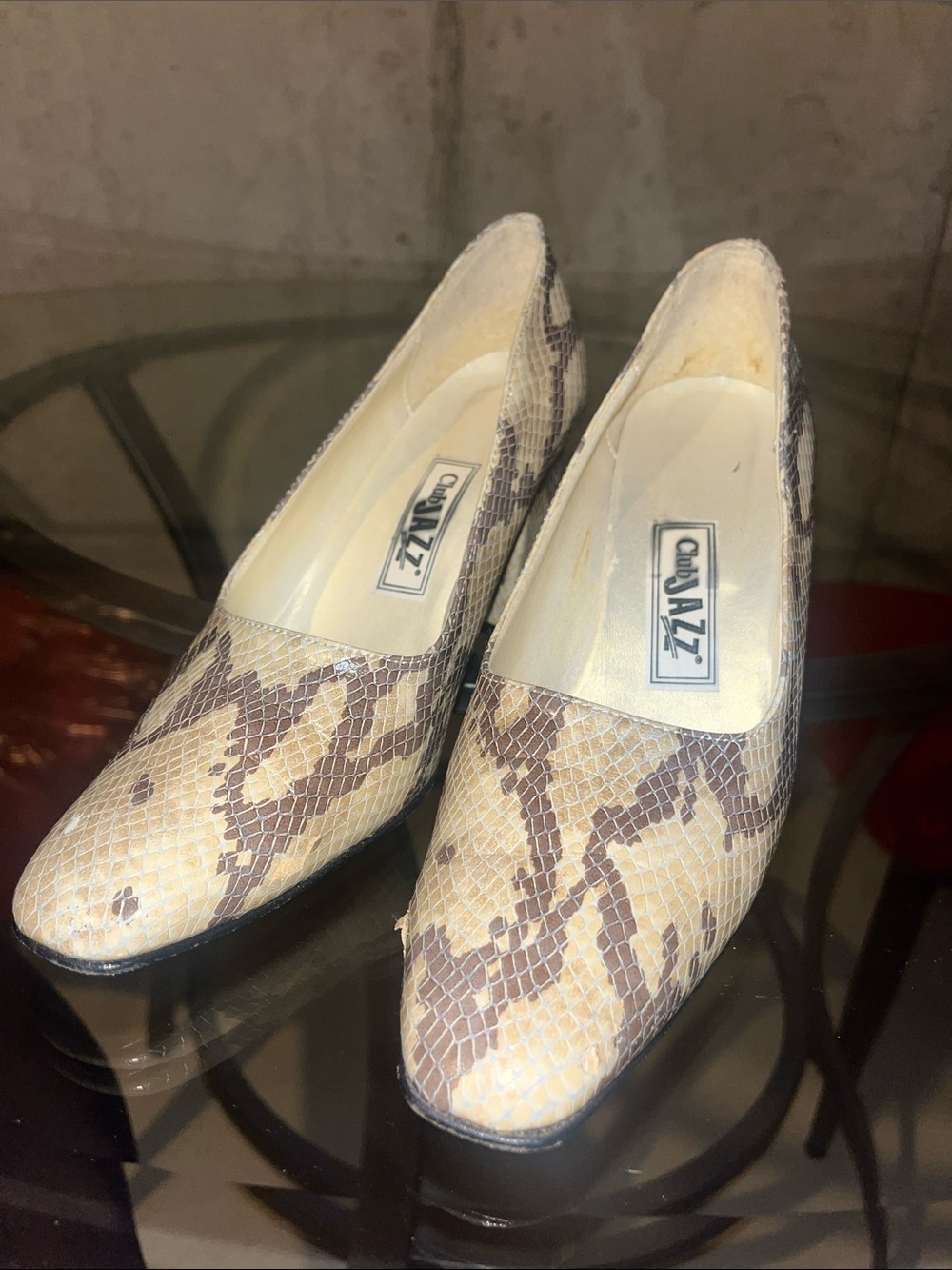 Vintage Women's Snake-Print Beige Pumps